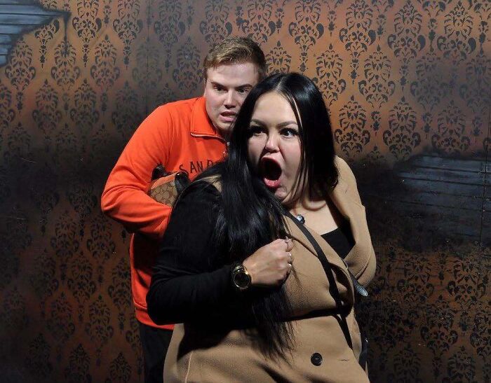 89 Haunted House Photos Taken At The Exact Moment People Completely Lost It 89 Haunted House Photos Taken At The Exact Moment People Completely Lost It