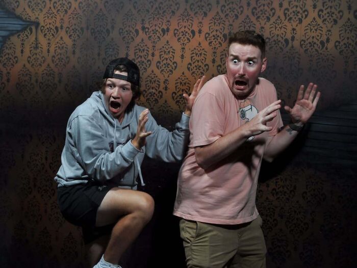 89 Haunted House Photos Taken At The Exact Moment People Completely Lost It 89 Haunted House Photos Taken At The Exact Moment People Completely Lost It