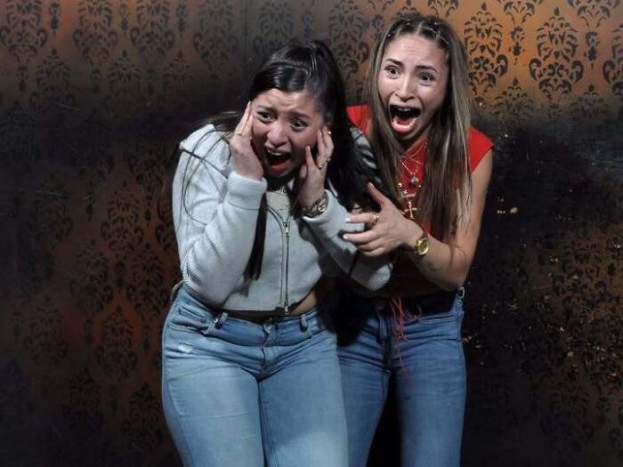 89 Haunted House Photos Taken At The Exact Moment People Completely Lost It 89 Haunted House Photos Taken At The Exact Moment People Completely Lost It