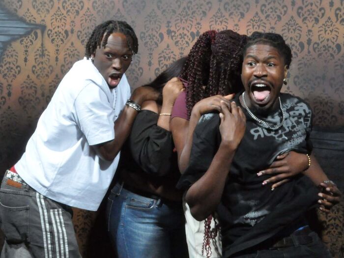 89 Haunted House Photos Taken At The Exact Moment People Completely Lost It 89 Haunted House Photos Taken At The Exact Moment People Completely Lost It