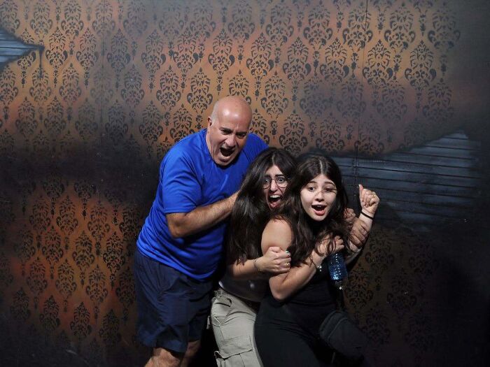 89 Haunted House Photos Taken At The Exact Moment People Completely Lost It 89 Haunted House Photos Taken At The Exact Moment People Completely Lost It