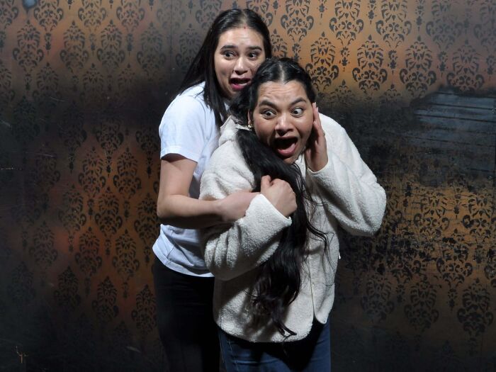89 Haunted House Photos Taken At The Exact Moment People Completely Lost It 89 Haunted House Photos Taken At The Exact Moment People Completely Lost It