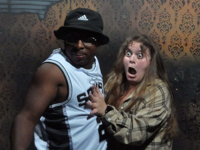 89 Haunted House Photos Taken At The Exact Moment People Completely Lost It 89 Haunted House Photos Taken At The Exact Moment People Completely Lost It