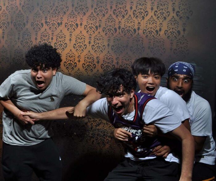 89 Haunted House Photos Taken At The Exact Moment People Completely Lost It 89 Haunted House Photos Taken At The Exact Moment People Completely Lost It