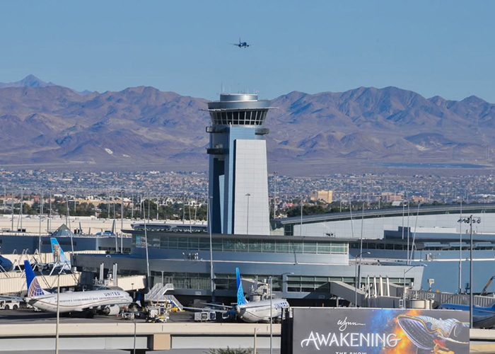Chilling Text On Passenger’s Phone Forces United Flight To Turn Around After Crew Members Act Swiftly Chilling Text On Passenger’s Phone Forces United Flight To Turn Around After Crew Members Act Swiftly