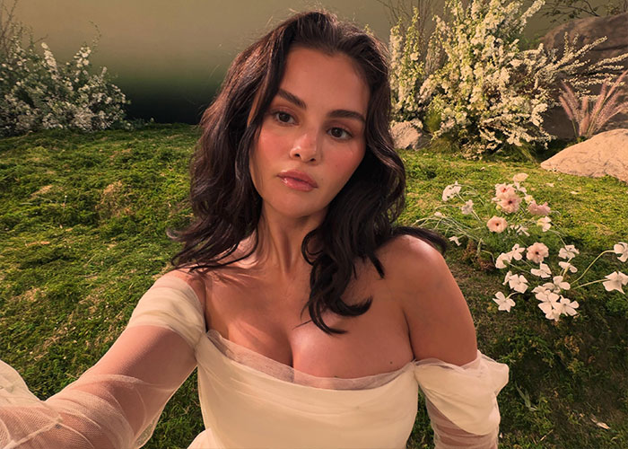“The Talent Of A Wet Towel”: Selena Gomez Ruthlessly Mocked After Viral Clip Has Fans Making The Same Comment
