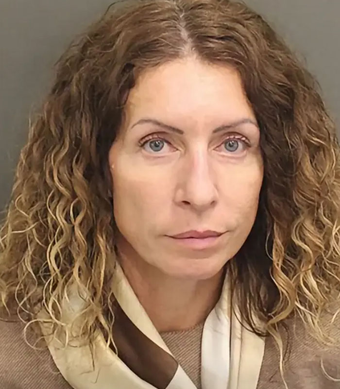 Mom Arrested After Leaving 4 Kids Home Alone For Vegas Work Trip After Freak Accident Exposes Everything