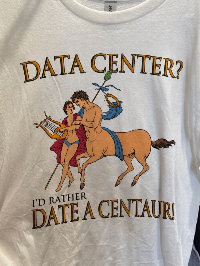 45 Hilarious T-Shirts And Hats With Texts Nobody Expected