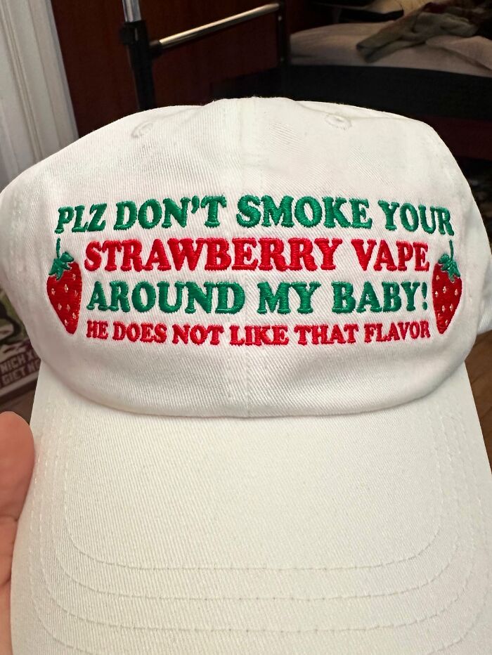 45 Hilarious T-Shirts And Hats With Texts Nobody Expected
