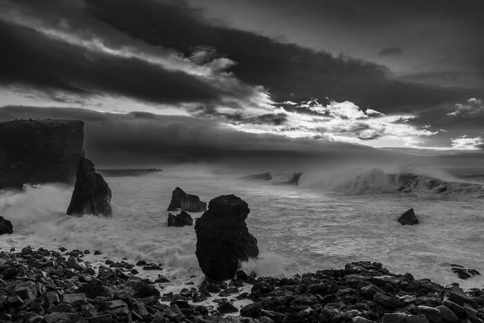 19 Photos Of Iceland’s Most Unforgiving Coastline By Vilhelm Gunnarsson 19 Photos Of Iceland’s Most Unforgiving Coastline By Vilhelm Gunnarsson