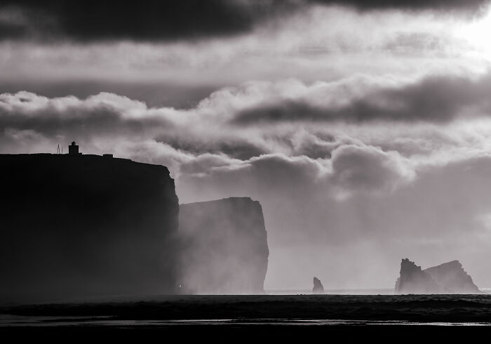 19 Photos Of Iceland’s Most Unforgiving Coastline By Vilhelm Gunnarsson 19 Photos Of Iceland’s Most Unforgiving Coastline By Vilhelm Gunnarsson