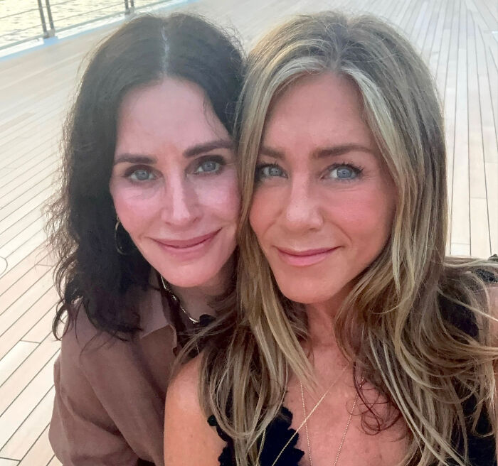 Insider Exposes “Shocking” Reason Matthew Perry’s ‘Friends’ Co-Stars Snubbed Documentary About Late Actor