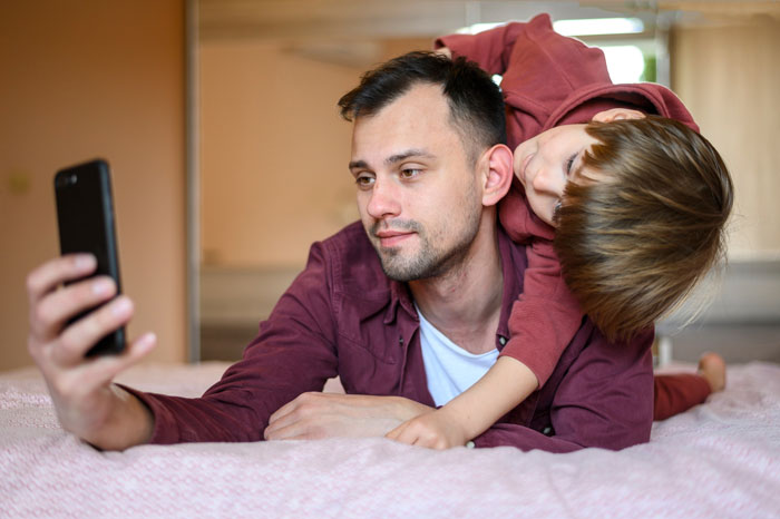 Lesbian Ex Wants 8YO Son To Call Her Affair Partner Mom, Betrayed Ex-Hubby Criticized For Stopping Her