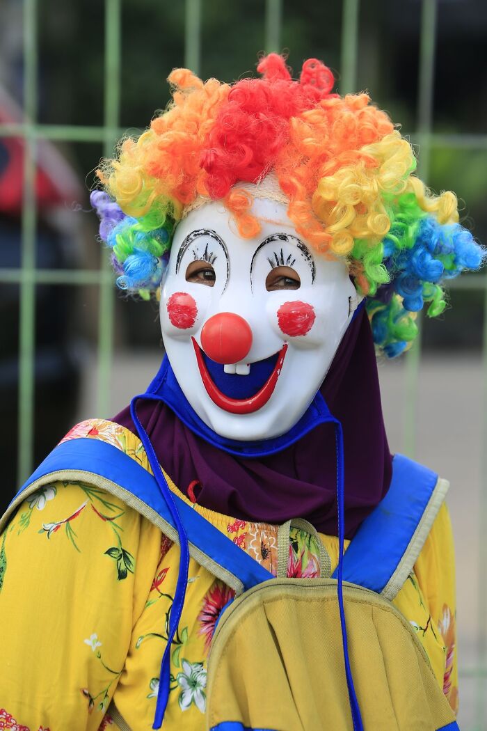 76 People Who Were So Weird At Work That Their Colleagues Still Can&rsquo;t Forget Them