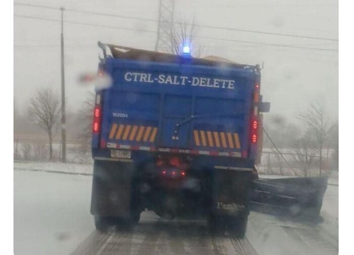 50 Truckers Who Turned Their Vehicles Into Giant Moving Jokes