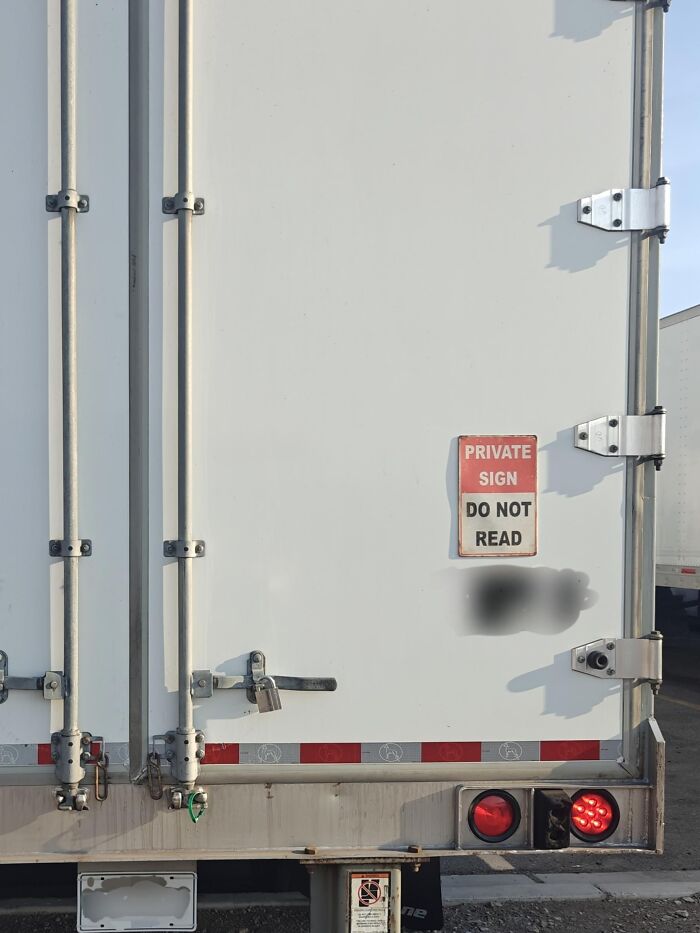 50 Truckers Who Turned Their Vehicles Into Giant Moving Jokes
