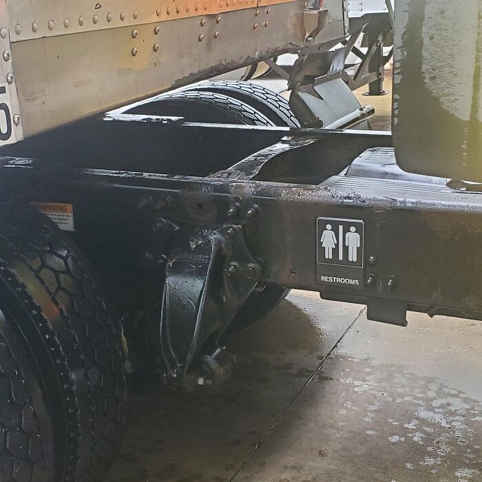 50 Truckers Who Turned Their Vehicles Into Giant Moving Jokes