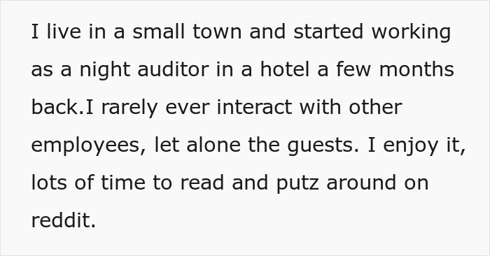 Hotel Tells Employee To Not Bring Untrained Dog To Work, She Calls Them “Satanic Reptilian Illuminati”