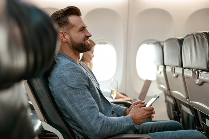 People Applaud This Plane Passenger For Calling Out Gross Dad Who Changed Baby’s Diaper And Kept It People Applaud This Plane Passenger For Calling Out Gross Dad Who Changed Baby’s Diaper And Kept It