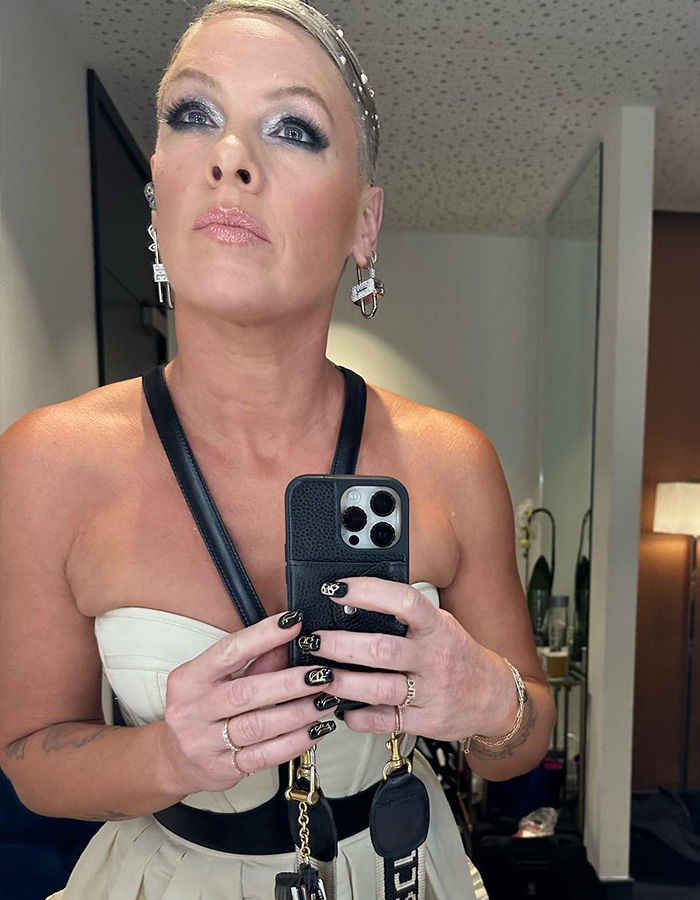 Pink Cheekily Claps Back After Viral Makeup-Free Photo Invited Cruel Comments