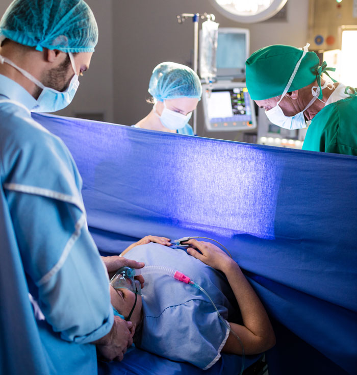 Woman Has Enough Of Sister&rsquo;s Traumatic Birth Story She Mentions All The Time, Fears She Might&rsquo;ve Overreacted