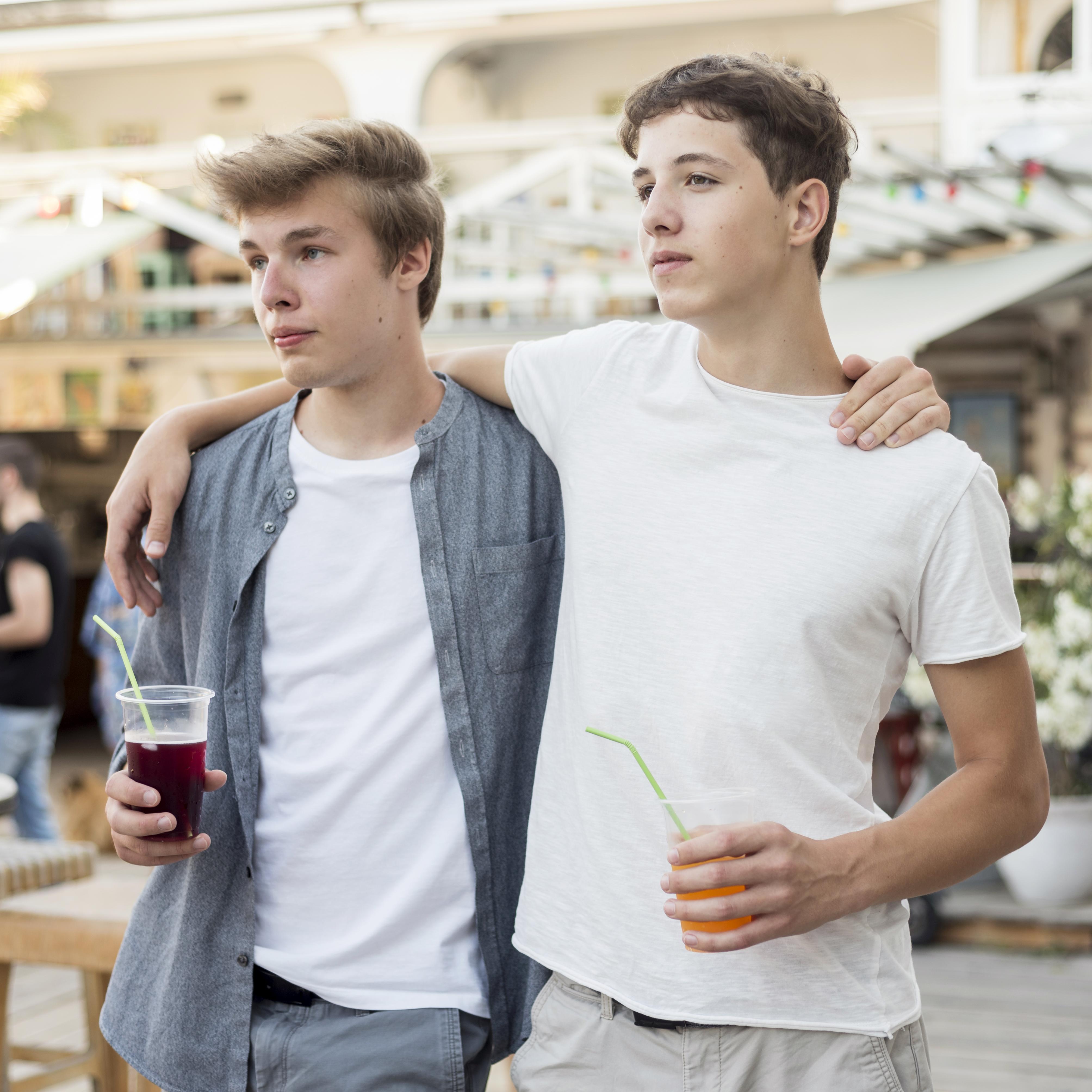 Broke Guy Humiliated In Public By Wealthy Buddies, Decides He Needs New Friends As They Call It &ldquo;Banter&rdquo;