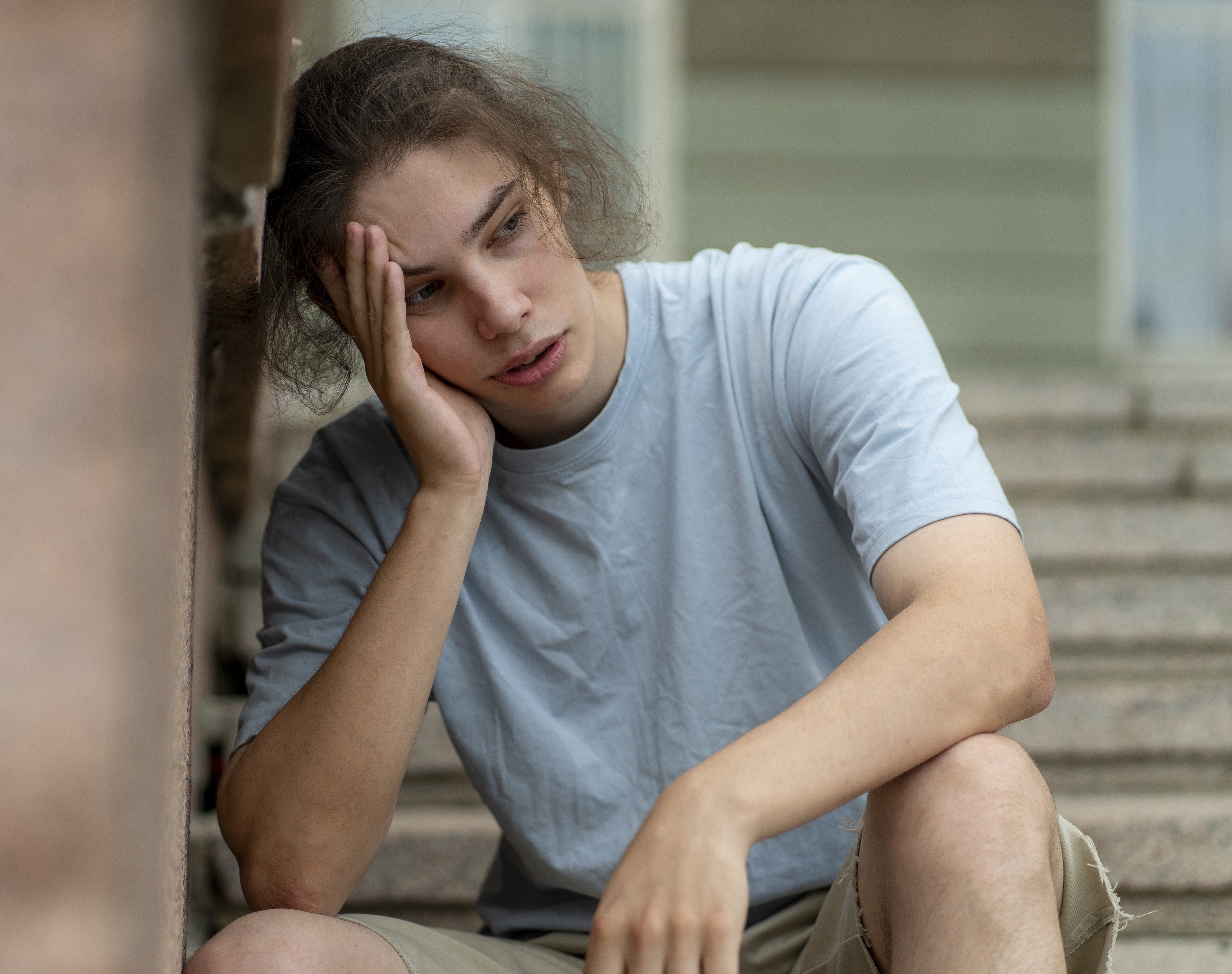 Broke Guy Humiliated In Public By Wealthy Buddies, Decides He Needs New Friends As They Call It &ldquo;Banter&rdquo;