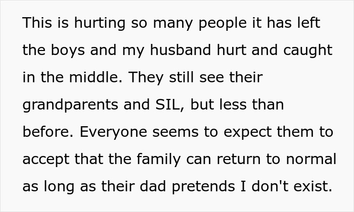 Woman Goes To Her Birthday Dinner Expecting Cake, Gets An Allergy Scare And A Family Ban Instead