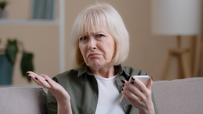 Woman Goes To Her Birthday Dinner Expecting Cake, Gets An Allergy Scare And A Family Ban Instead