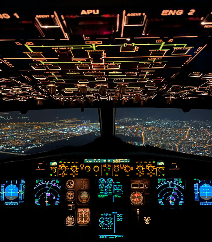 “New Fear Unlocked”: Pilot’s Cockpit Video Shocks Millions As Viewers Discover The Reality Of Nighttime Flying “New Fear Unlocked”: Pilot’s Cockpit Video Shocks Millions As Viewers Discover The Reality Of Nighttime Flying