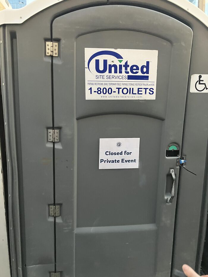 76 Absurd Signs, Products, And Moments That Might Make You Laugh, Groan, And Shake Your Head At Once 76 Absurd Signs, Products, And Moments That Might Make You Laugh, Groan, And Shake Your Head At Once