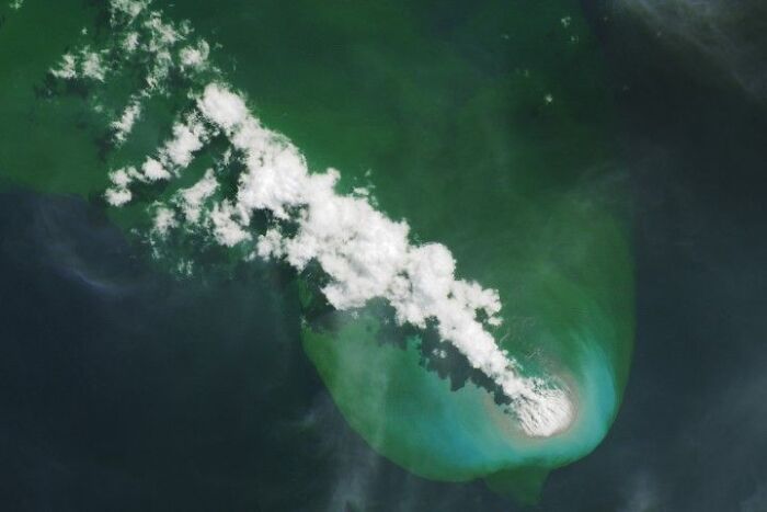 23 Satellite Photos So Surreal, It’s Hard To Believe They Were Taken Of Our Own Planet, As Shared By This Page 23 Satellite Photos So Surreal, It’s Hard To Believe They Were Taken Of Our Own Planet, As Shared By This Page