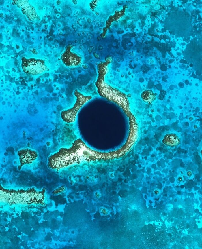 23 Satellite Photos So Surreal, It’s Hard To Believe They Were Taken Of Our Own Planet, As Shared By This Page 23 Satellite Photos So Surreal, It’s Hard To Believe They Were Taken Of Our Own Planet, As Shared By This Page