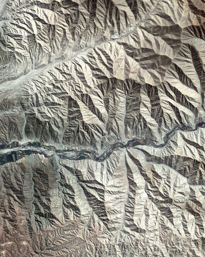 23 Satellite Photos So Surreal, It’s Hard To Believe They Were Taken Of Our Own Planet, As Shared By This Page 23 Satellite Photos So Surreal, It’s Hard To Believe They Were Taken Of Our Own Planet, As Shared By This Page
