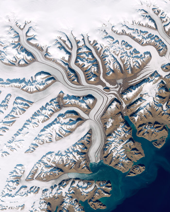 23 Satellite Photos So Surreal, It’s Hard To Believe They Were Taken Of Our Own Planet, As Shared By This Page 23 Satellite Photos So Surreal, It’s Hard To Believe They Were Taken Of Our Own Planet, As Shared By This Page