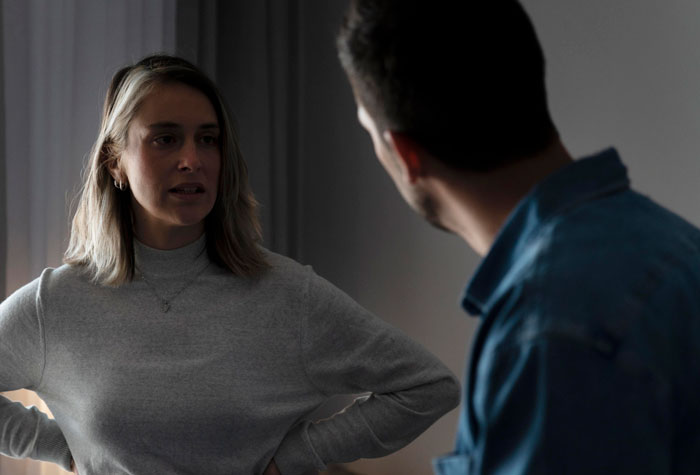 Fianc&eacute; Comes Home At 1 am For The 5th Time In The Month, Pregnant Partner Reaches Breaking Point