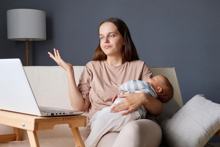 Friend Shows Up Late To Dinner And Casually Reveals Her 9-Month-Old Baby Is Home Alone In The Crib