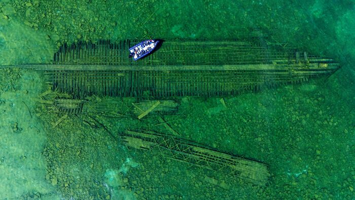 64 Unnerving Photos Of Submerged Objects That Show Why Some People Fear What&rsquo;s Underwater (New Pics)
