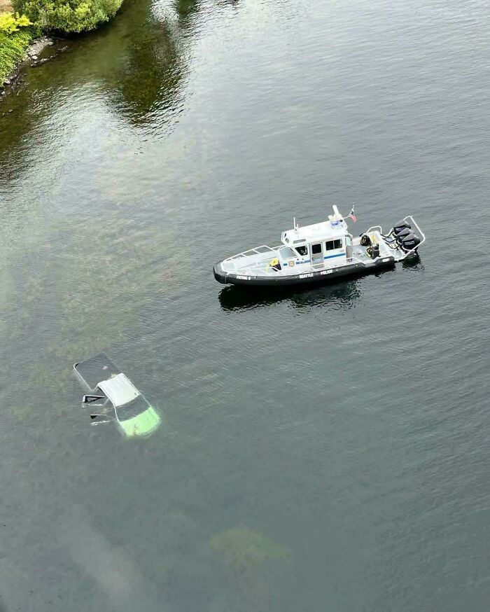 64 Unnerving Photos Of Submerged Objects That Show Why Some People Fear What&rsquo;s Underwater (New Pics)