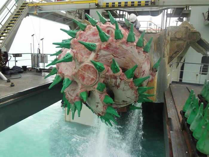 64 Unnerving Photos Of Submerged Objects That Show Why Some People Fear What&rsquo;s Underwater (New Pics)