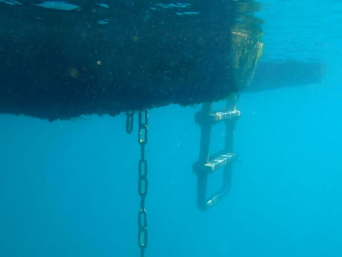 64 Unnerving Photos Of Submerged Objects That Show Why Some People Fear What&rsquo;s Underwater (New Pics)