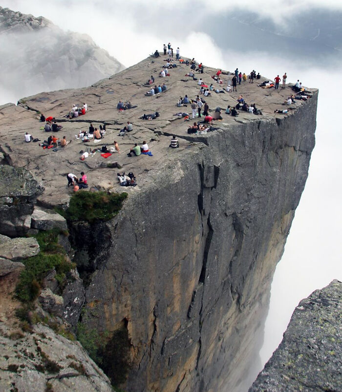 These 101 Photos Might Make You Wonder If Your Eyes Are Playing Tricks On You