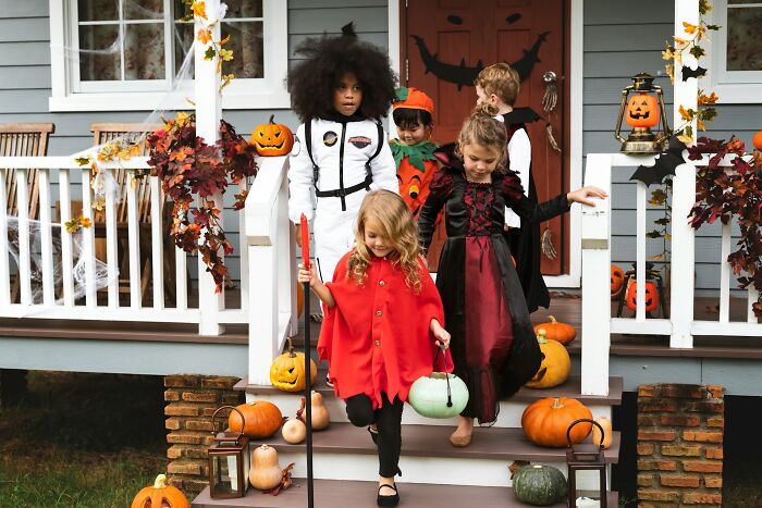64 Halloween Conflicts That Prove Costumes Aren’t The Only Things That Can Be Scary 64 Halloween Conflicts That Prove Costumes Aren’t The Only Things That Can Be Scary