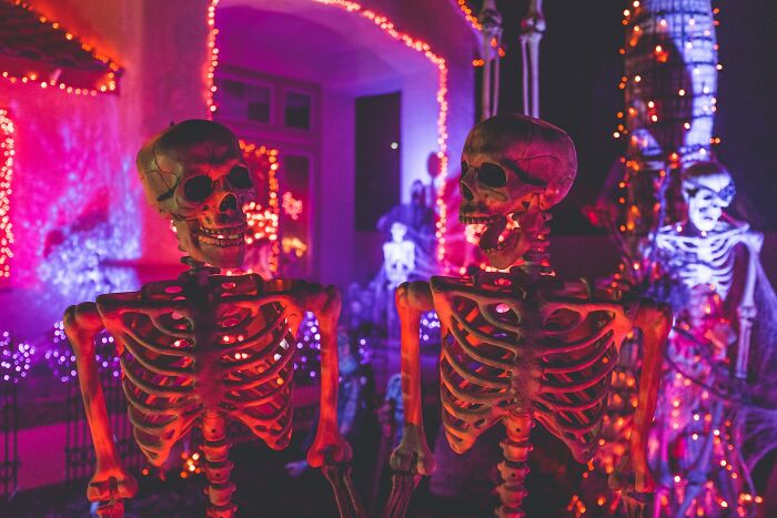 64 Halloween Conflicts That Prove Costumes Aren’t The Only Things That Can Be Scary 64 Halloween Conflicts That Prove Costumes Aren’t The Only Things That Can Be Scary