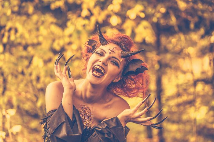 64 Halloween Conflicts That Prove Costumes Aren’t The Only Things That Can Be Scary 64 Halloween Conflicts That Prove Costumes Aren’t The Only Things That Can Be Scary